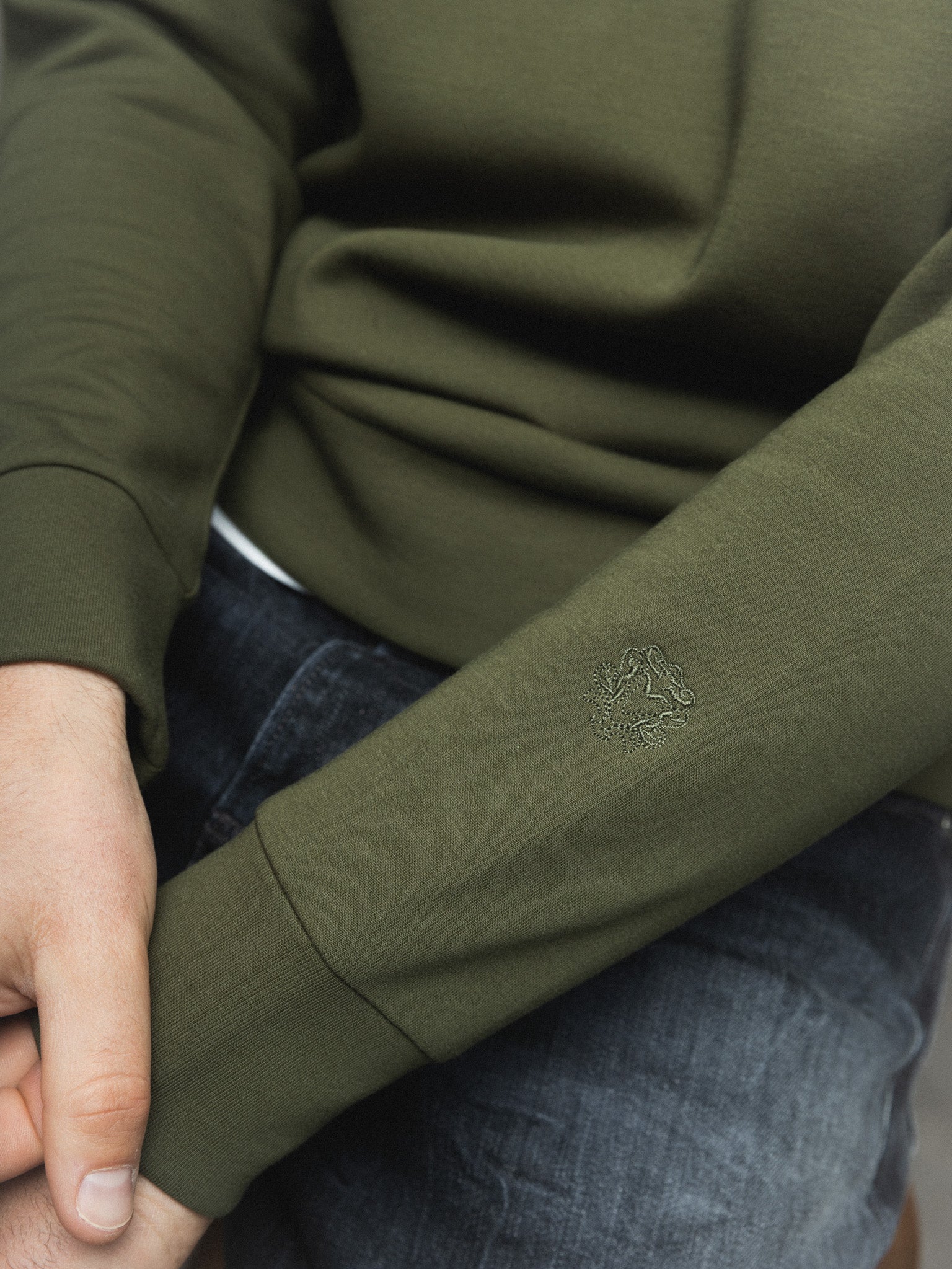 Modelshot / Dk Army Green / Detail